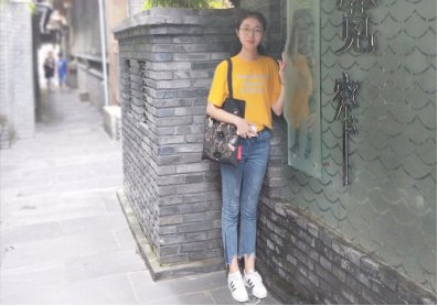 奋斗抒写青春
